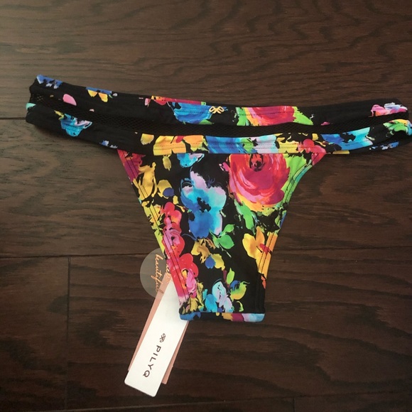 NWT PILYQ SWIM BOTTOM - Size S - Picture 1 of 2